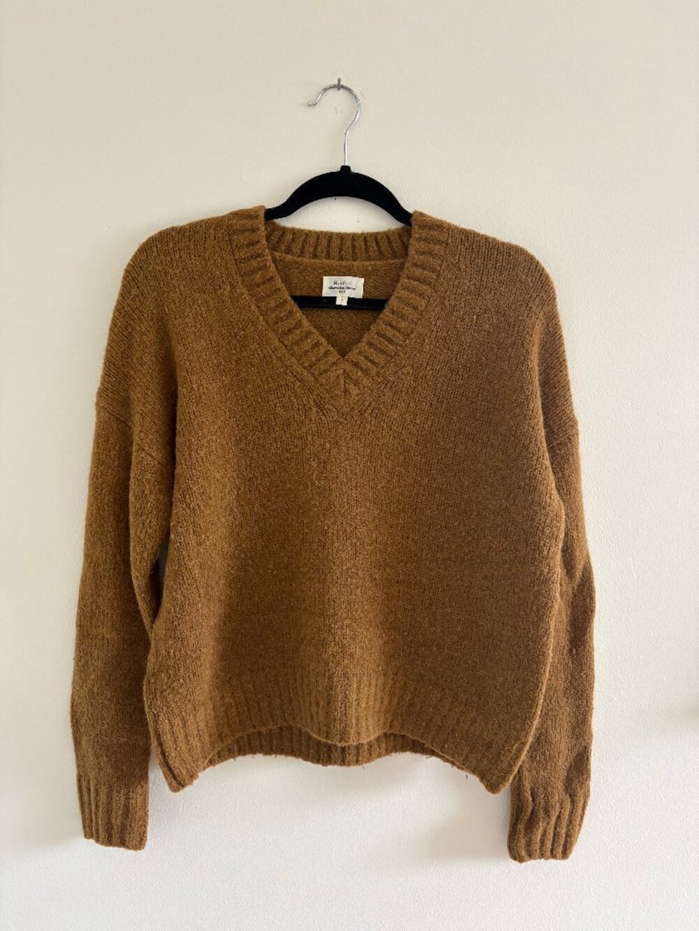 Hartford Alternative Classics 1979 V-Neck Sweater